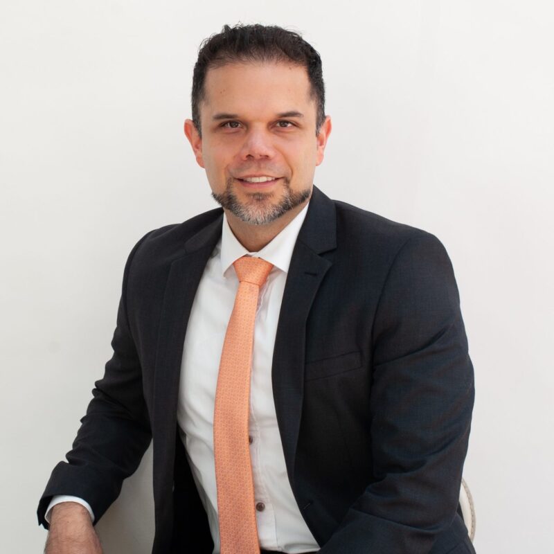 Dr Alexis Lara Rivero